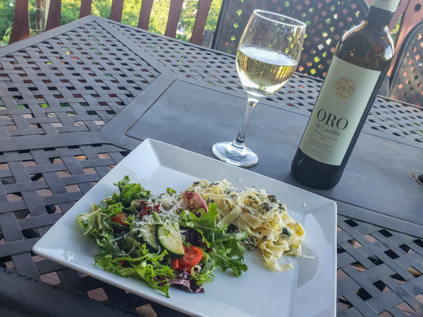 Pairing a Verdejo with Pasta and Salad