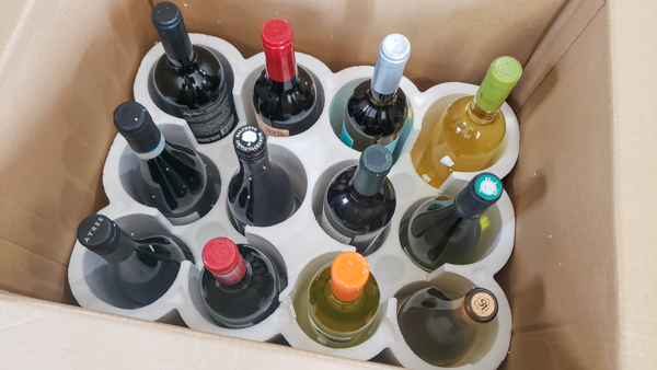 No visible damage of wine during shipping