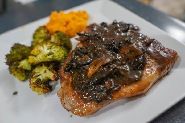 Pork Chops with Mushroom Sauce