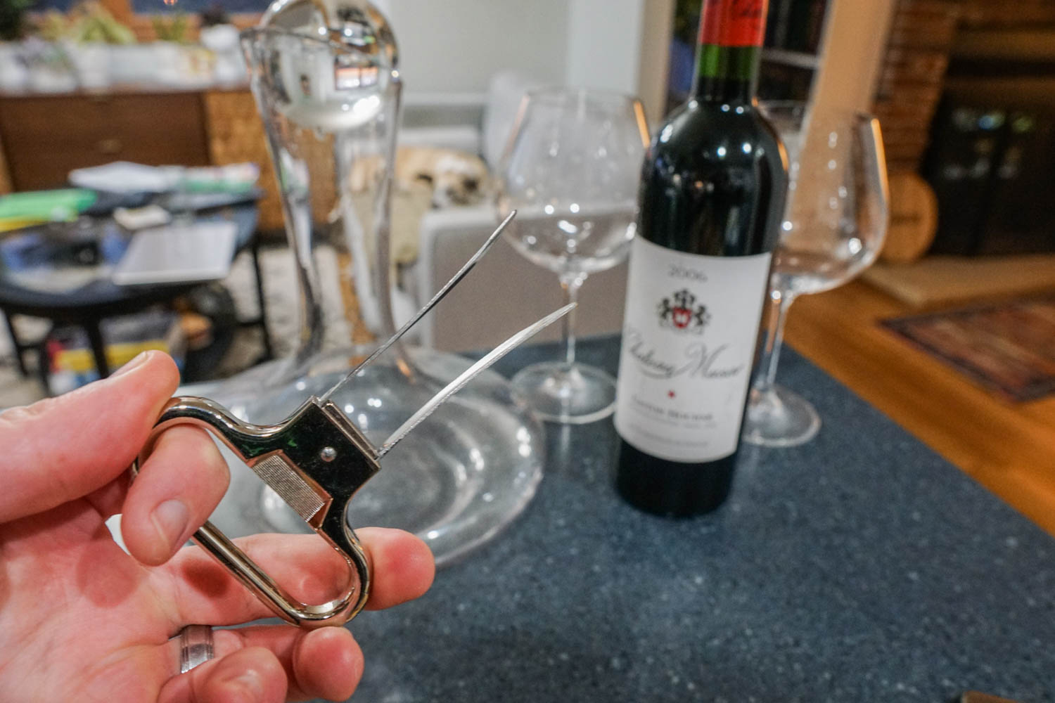 How to Open a Bottle of Wine with an Ah So