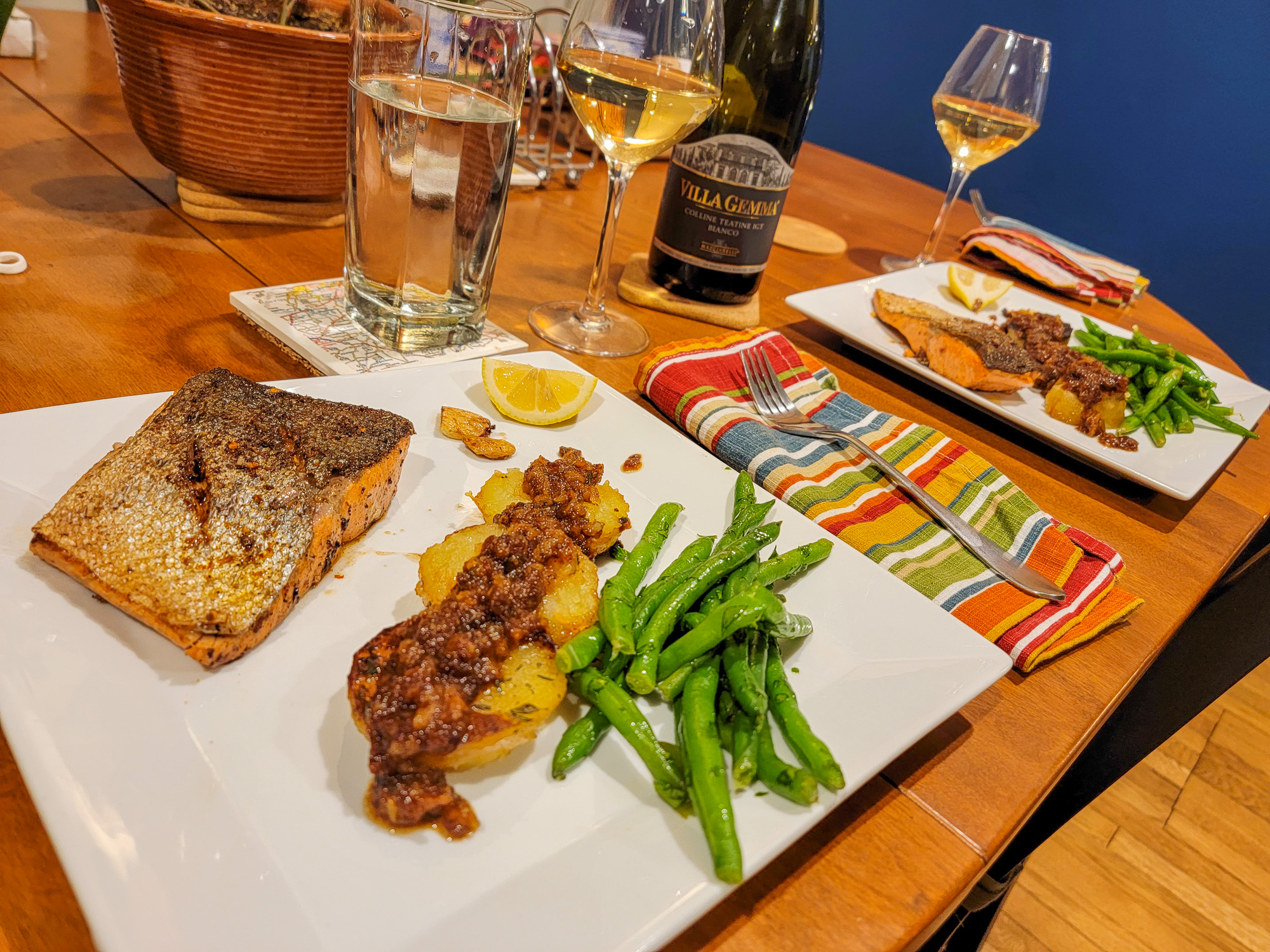 Italian white wine food pairing - salmon