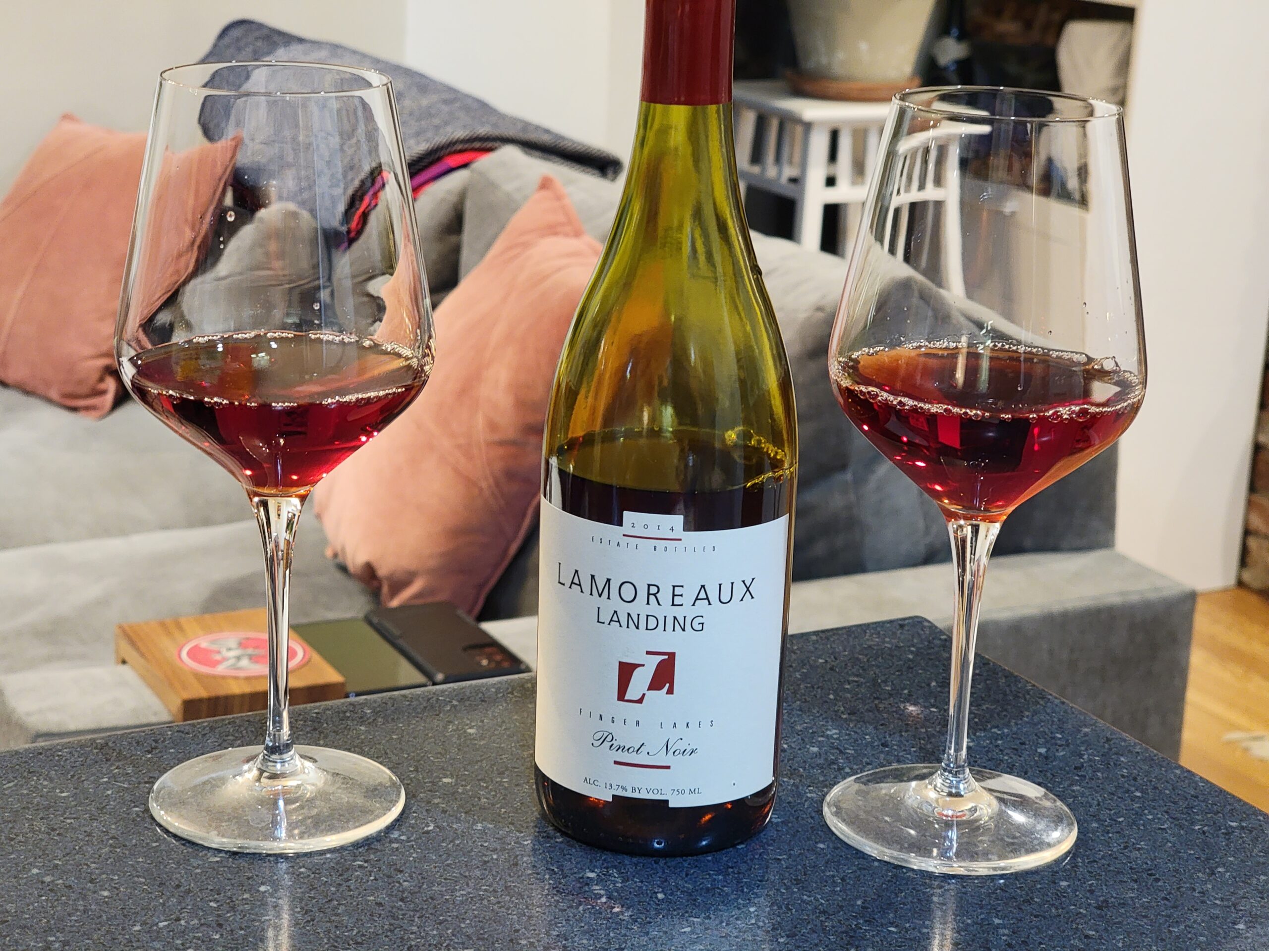 Lamoreaux Landing Pinot Noir 2014