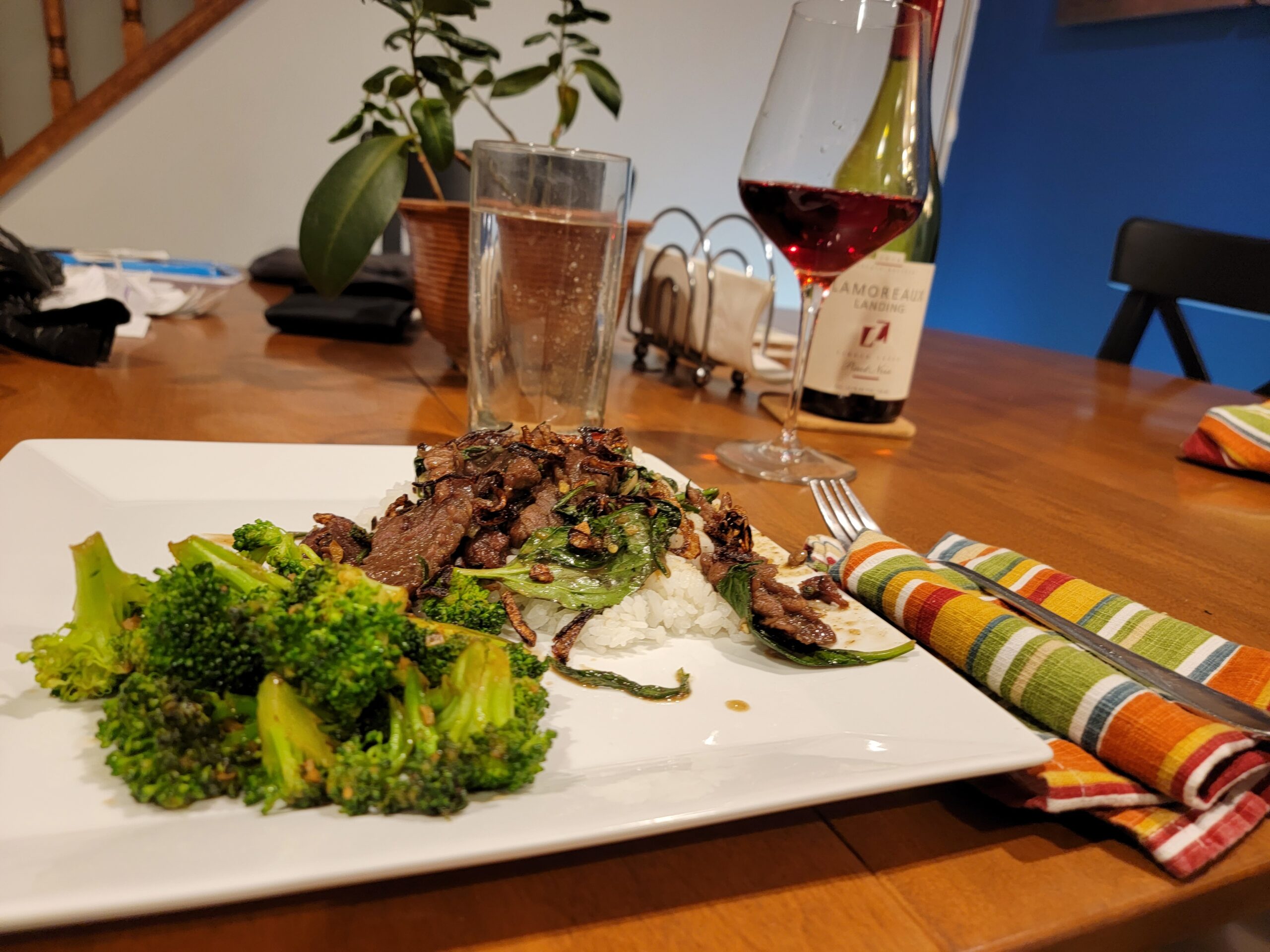 Pinot Noir Food Pairing - Spicy Basil Thai Beef