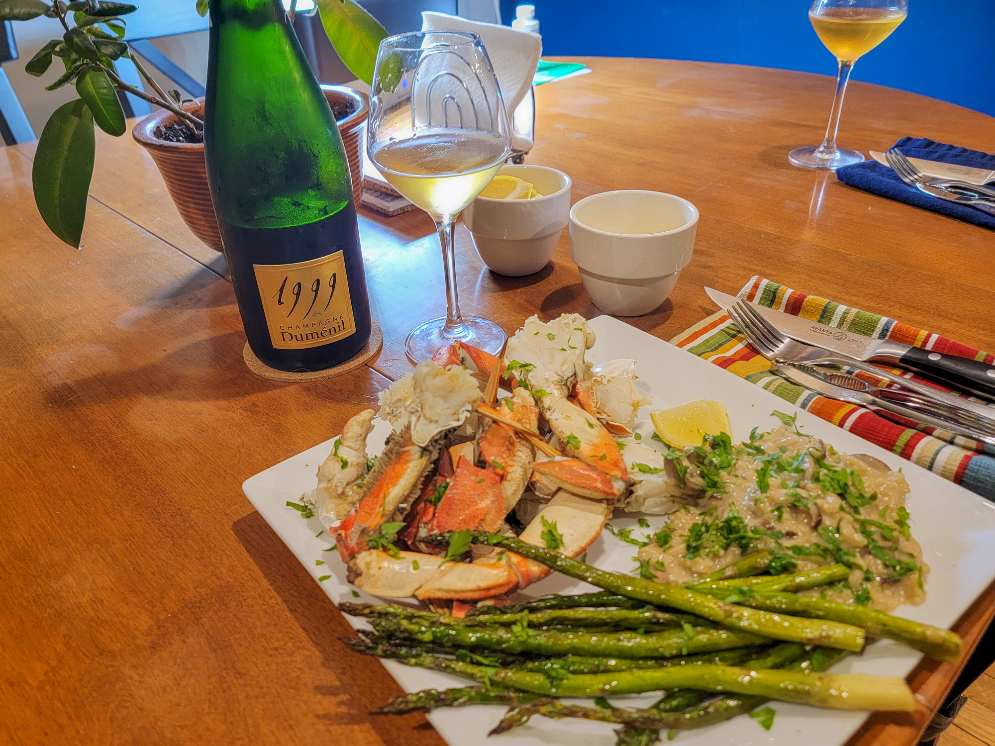 Vintage Champagne Food Pairing - Crab Legs