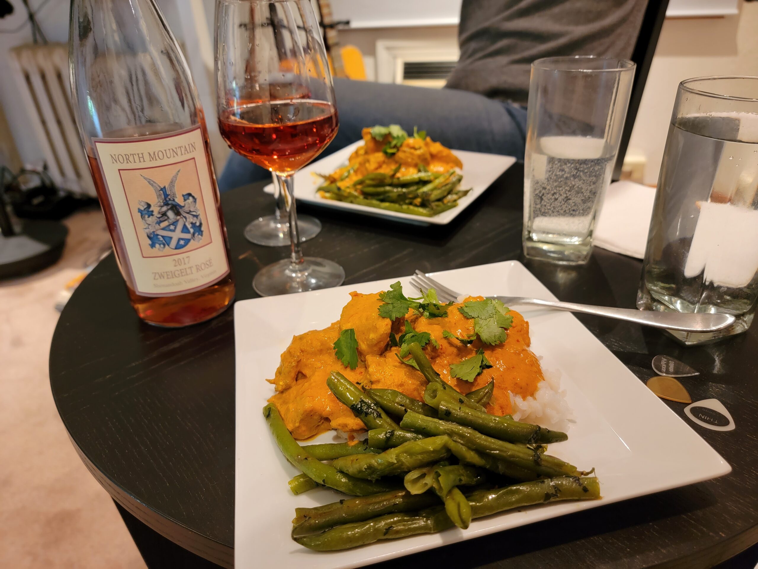 Zweigelt Rose Food Pairing - Chicken Tikka