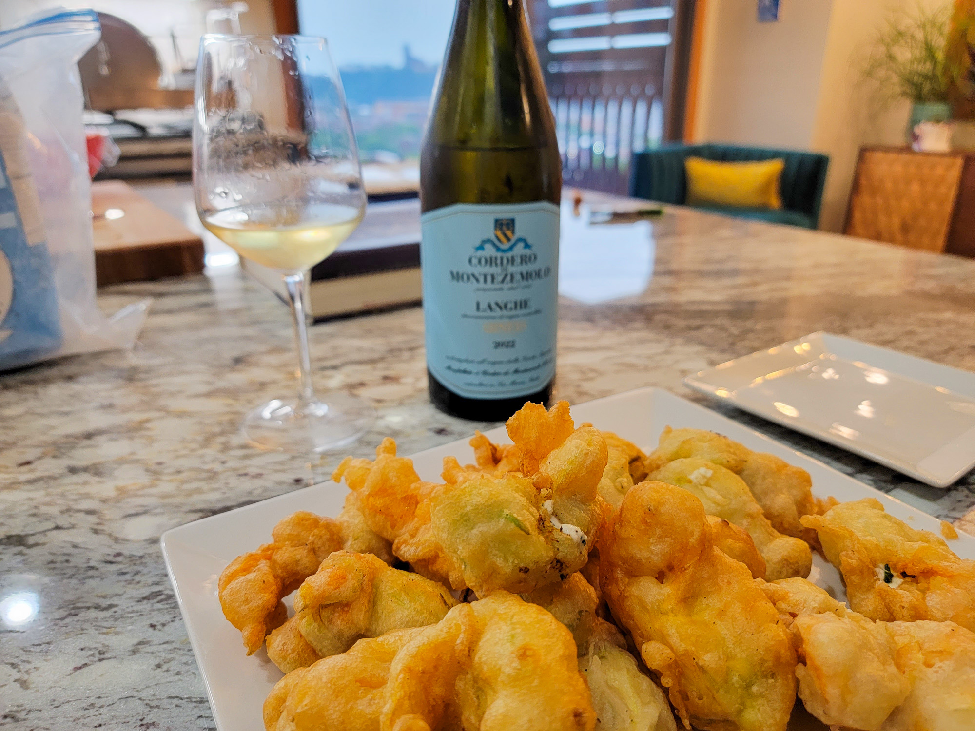 Arneis Food Pairing - Fried Squash Blossoms 
 title=