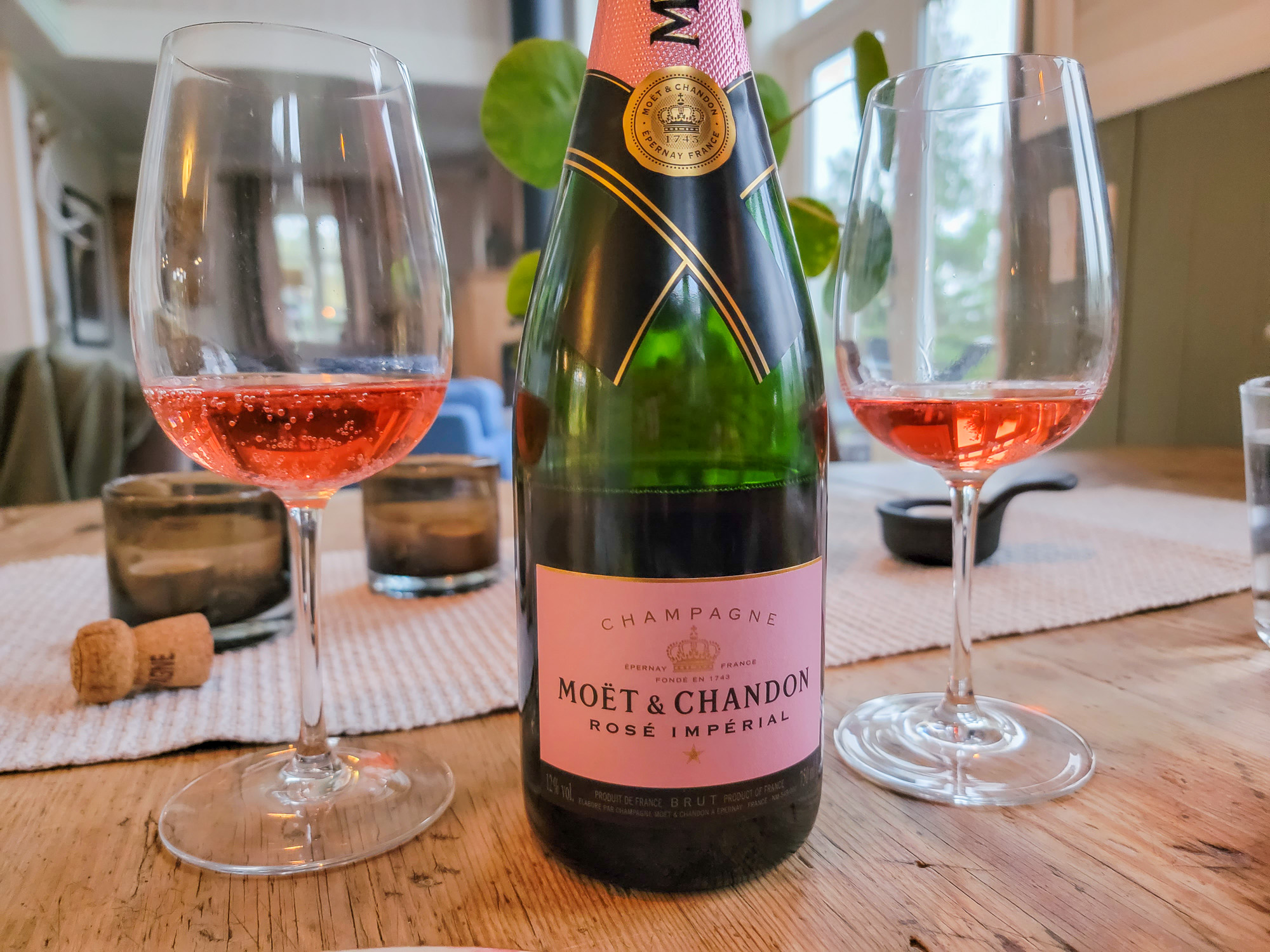 Where to buy Moet & Chandon Brut Imperial Rose with Glasses, Champagne,  France