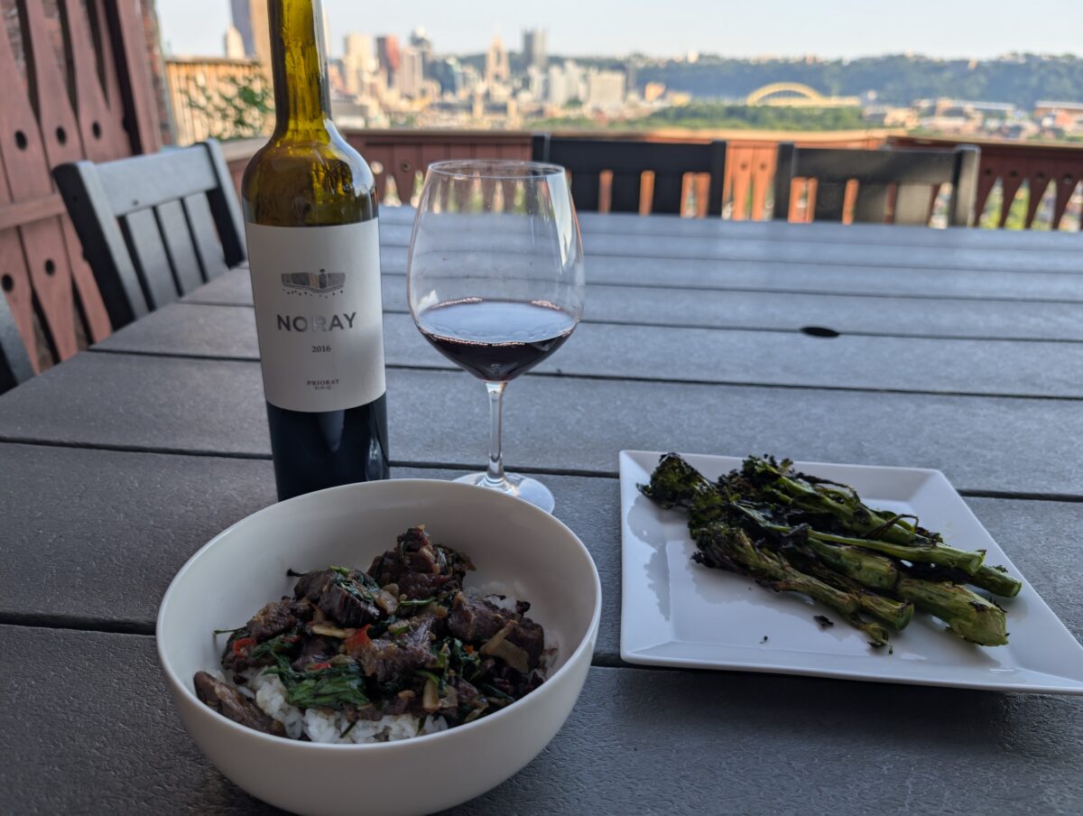 Garnacha Blend Food Pairing - Thai Basil Beef