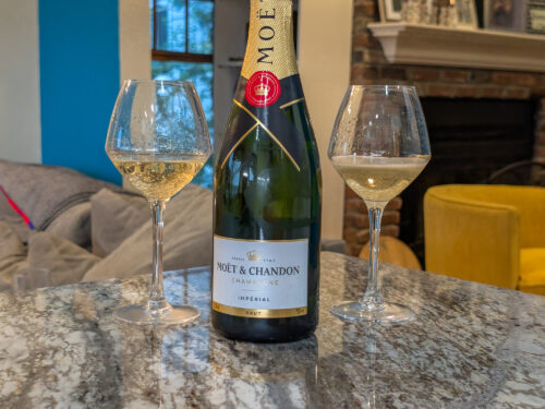 Moet & Chandon Imperial Brut Review – A Delicious Champagne