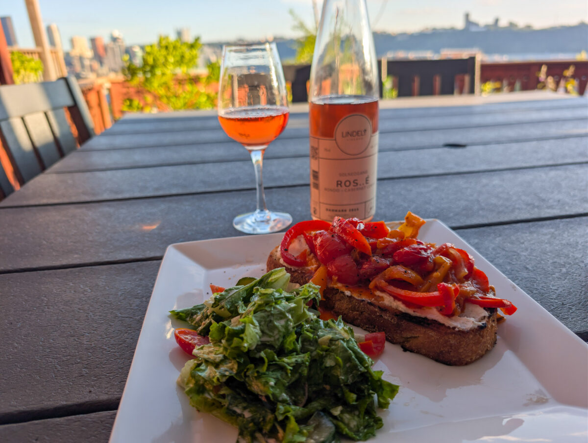 Danish Rose Food Pairing - Red Pepper Toast Danish Rose Food Pairing - Red Pepper Toast